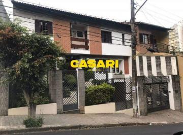 Casa · 255m² · 3 Quartos · 4 Vagas · Sobrado com 3 suítes à venda na Nova Petrópolis, São Bernardo do Campo