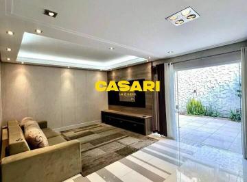 Casa · 238m² · 4 Quartos · 4 Vagas · Casa à venda com 4 dormitórios e 238 m² no Demarchi - São Bernardo do Campo/SP