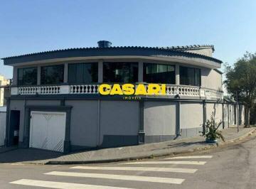 Casa · 373m² · 3 Quartos · 5 Vagas · Casa com 3 dormitórios, área gourmet e elevador à venda ou aluguel no Parque Terra Nova – São Bernar