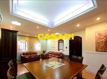Casa · 238m² · 3 Quartos · 2 Vagas · Sobrado Mobiliado com Suíte, Edícula e Espaço Gourmet – 238m² à Venda