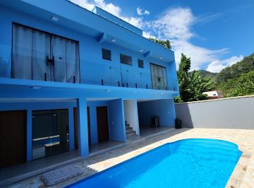 Casa , Angra dos Reis · Casarão Novo em Angra dos Reis com 10 suítes, piscina aquecida, sauna e lazer