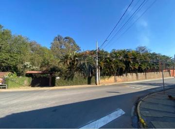 Rural · 150m² · 5 Quartos · 4 Vagas · Chácara no Centro de Extrema, em frente ao espaço de eventos