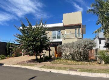 Casa · 262m² · 3 Quartos · 4 Vagas · Casa para alugar em Jaguariúna, Jardim Europa, com 3 suítes, com 262 m²