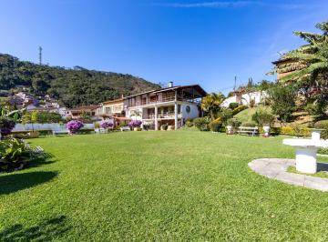 Casa · 342m² · 5 Quartos · 2 Vagas · Casa com 4 quartos no bairro Jardim Cascata, em Teresópolis.