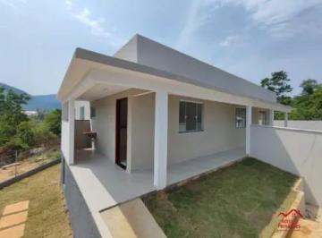 Casa · 84m² · 2 Quartos · 2 Vagas · 3 Casas à Venda em São José, Maricá RJ  – 2 Quartos com Suíte por R$ 320.000