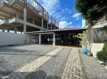 422356_i4584L_4223566490b39ee83f6.jpg · Casa à venda Centro - Camboriú, SC