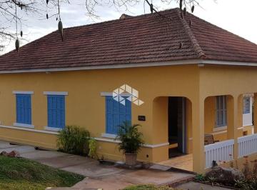 434182_idI4q92QOGj2DU53345_43418268813a8c571f4.jpg · Casa diferenciada e reformada em um terreno de mais de 1.200m², em estilo colonial o