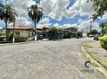Casa · 228m² · 3 Quartos · 4 Vagas · Casa Reservada e Rústica com 4 dorms/2sts, churrasqueira e jardim!