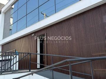 img-20240926-wa01301727790886008.jpg · Linda e elegante casa comercial em Localização Privilegiada Próxima às Principais Avenidas de Soroca