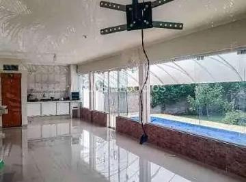 blob-81733317173764.jpg · Casa à venda residencial Ipanema 1 com 3 dormitórios uma suíte 4 banheiros ,bairro Rio Verde, Araçoi