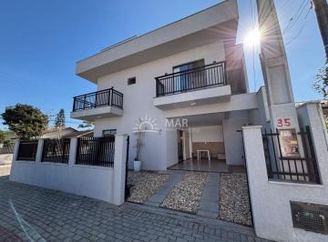 Casa · 110m² · 3 Quartos · 2 Vagas · Sobrando com 3 dormitórios em Balneário Piçarras