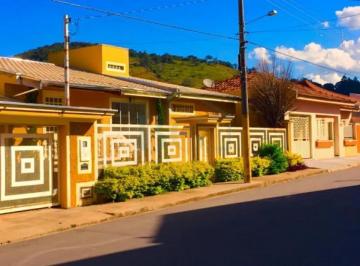 Casa · 245m² · 3 Quartos · 2 Vagas · Casas Padrão em Divinolândia