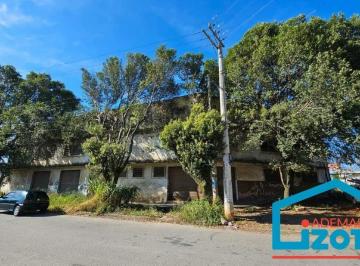 Comercial · 600m² · Galpão à Venda em Nova Valverde - Cariacica.