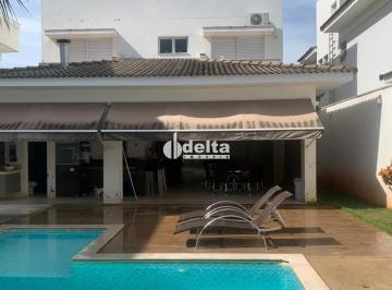 Casa · 400m² · 3 Quartos · 2 Vagas · Casa disponível para venda no bairro Jardim Karaíba em Uberlândia MG