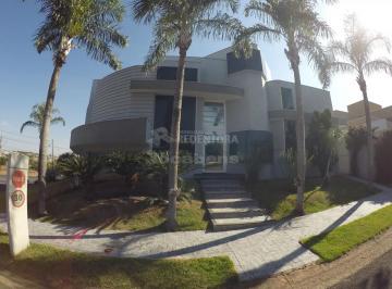 Casa · 420m² · 3 Quartos · 4 Vagas · Linda casa em ótima localização no condomino Damha 4