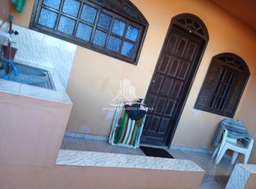 Casa · 1 Quarto · Casa à Venda em Tamoios – Oportunidade Próxima à Pista!