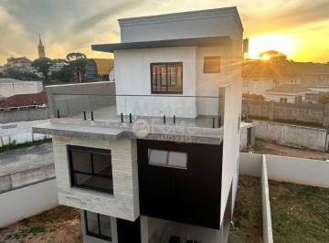 Casa · 205m² · 3 Quartos · Casa à venda - em Santa Felicidade