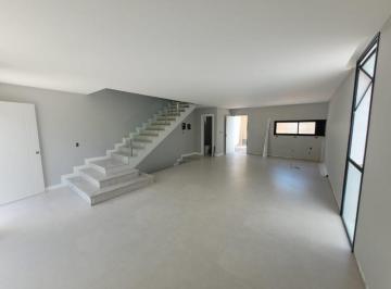 Foto 01 · CASA ALTO PADRÃO 4 dormitorios NO BAIRRO ARIRIBÁ EM BALNEÁRIO CAMBORIÚ