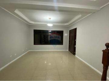 Casa · 190m² · 4 Quartos · 2 Vagas · casa para locação próximo ao metro Camilo Haddad