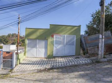 Casa · 156m² · 3 Quartos · 2 Vagas · Vendo casa com 03 quartos e duas garagens mais duas lojas. Oportunidade!