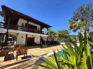 casa-de-alto-padrao-a-venda-na-granja-comary-gleba-vi-com-vista-para-o-lago-e-a-cbf2017574.jpeg · Casa de Alto Padrão à Venda na Granja Comary – Gleba VI com Vista para o Lago e a CBF