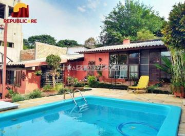 Casa · 212m² · 6 Quartos · 4 Vagas · CASA 6 dormitorios