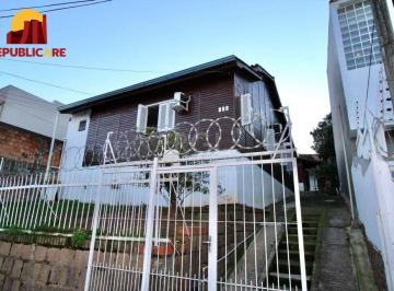 Casa · 90m² · 5 Quartos · 5 Vagas · Casa para Venda - 90m², 5 dormitórios, sendo 1 suites, 5 vagas - Teresópolis