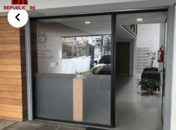 Comercial · 31m² · Sala Comercial a venda no bairro Menino Deus com 30 m² por:R$ 180.000,00
