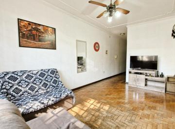 file2(8) · Apartamento de 3 dormitórios, no bairro São João, em Porto Alegre.