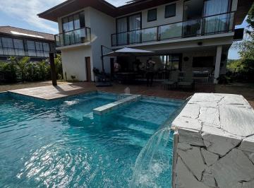 Foto 01 · Casa de 5 Suítes à Venda na Praia do Forte - Luxo e Conforto à Beira-Mar!