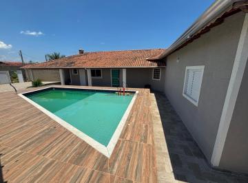 Casa de 3 quartos, Itanhaém · linda casa com piscina nova com 03 dormitórios