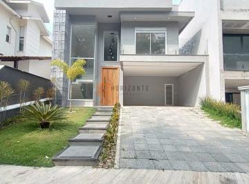 Casa · 178m² · 3 Quartos · 4 Vagas · Sobrado novo à venda no Condomínio Mosaico da Serra