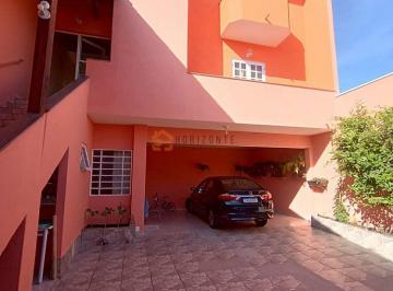 Casa · 157m² · 4 Quartos · 5 Vagas · Sobrado com 4 suítes à venda no Pq. Morumbi