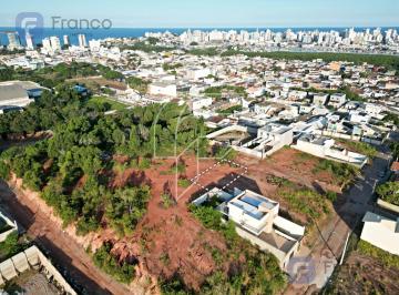 Foto 01 · Terreno de 360 m² à venda em Itapebussu, com vista para mar e cidade de Guarapari - ES