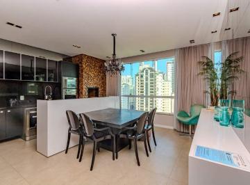 Apartamento · 88m² · 2 Quartos · 2 Vagas · Apartamento próximo ao mar à venda em Balneário Camboriú
