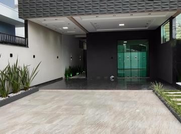 Casa de 2 quartos, Porto Belo · 320mts do mar, Sobrado 240m², 03 suítes. 