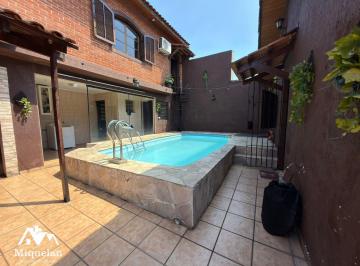 Casa · 250m² · 3 Quartos · 4 Vagas · Casa Térrea com Piscina à Venda em Santa Terezinha
