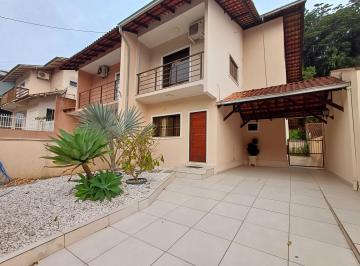 Casa de 2 quartos, Joinville · Geminado com 2 suítes área privativa 129m²