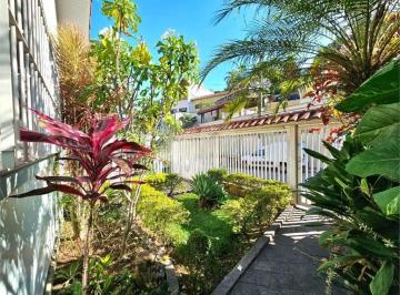 Casa de 3 quartos, São Paulo · Casa assobradada HORTO 238 m², 3 quartos, 1 suíte, quintal e 3 vagas de garagem
