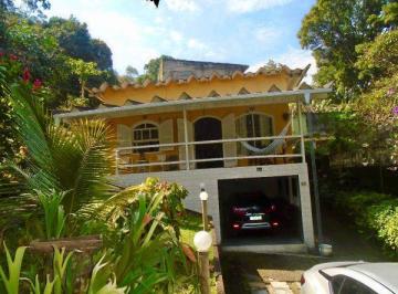 Casa de 3 quartos, Guapimirim · Casa linear c/sala,  3 qtos (sendo 1 suíte e 1 deles necessita obras) + piscina 