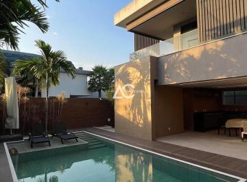Foto 01 · Casa de Luxo mobiliada com elevador e adega para Locação na Barra da Tijuca, Rio de Janeiro - 4 quar