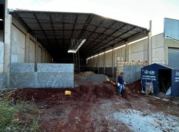 Comercial · 430m² · 3 Vagas · Comercial Barracão em Maringá