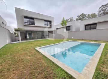 Casa · 500m² · 4 Quartos · 5 Vagas · Casa de condomínio em rua fechada pronta para morar !