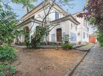 11773-20250723024109_zap.jpg · Casa com excelente potencial em uma das melhores ruas do Jardim Botânico.