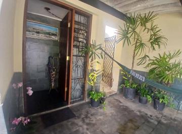 Casa · 120m² · 3 Quartos · 2 Vagas · Casa em Vila Jaboticabeira, Taubaté/SP de 120m² 3 quartos para locação R$ 2.500,00/mes