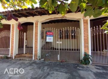 e8c7f589af145c83459fda0576e93d3448543840 · Casa Comercial com 3 salas e 3 dormitórios.