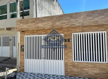 Casa · 68m² · 2 Quartos · 1 Vaga · Casa fora de condomínio com 02 quartos e excelente localização à venda em Gravatá/PE!