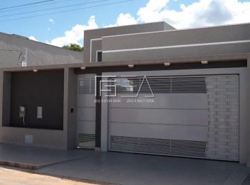 Casa · 220m² · 3 Quartos · 3 Vagas · OPORTUNIDADE DISPONÍVEL! CASA À VENDA - 03 QUARTOS SENDO 02 SUÍTES E 01 CLOSET