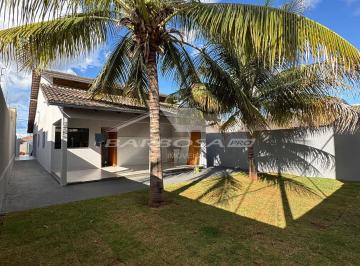 Casa · 146m² · 3 Quartos · 2 Vagas · Casa de 3 quartos e 2 banheiros a venda no Caldas do Oeste