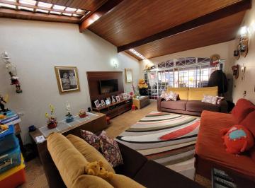 Casa de 2 quartos, Mauá · Sobrado com 200m², 2 quartos, churrasqueira e 2 vagas na Vila Assis em Mauá